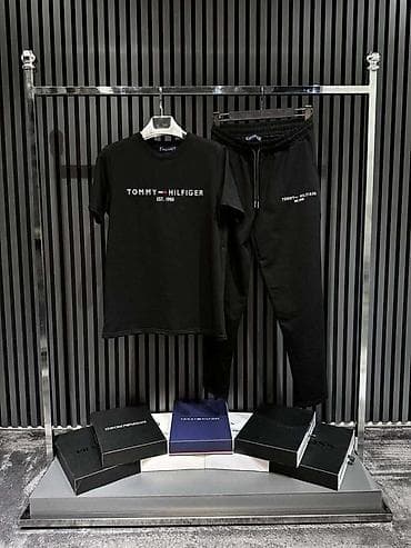 slazenger marka: Komplet trenerka+majca
Cena 3400din
S,M,L,XL,XXL
PS✨ — 4