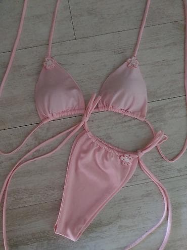 Ženski bikini komplet – svetloružičasti - Model: trouglasti grudnjak