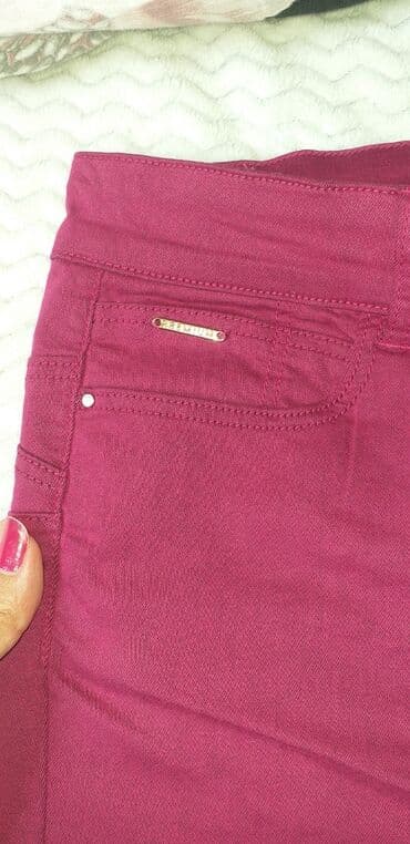 bež pantalone: NOVO. Stradivarius farmerice samo skinuta etiketa vel.38 sa dosta — 3