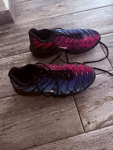 ombre patike: Nike Air Max Plus (TN) patike – višebojni “gradient” dizajn - Model — 1