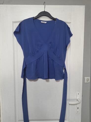 Women's Clothing: Prelepa majica 300 dinara. katy beaker,veličina neka 2xl,ne tegli — 1