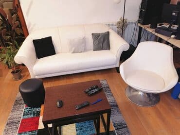 vitorog komode za spavacu sobu: Beli trosed sa foteljom Beli trosed u odličnom stanju materijal — 1