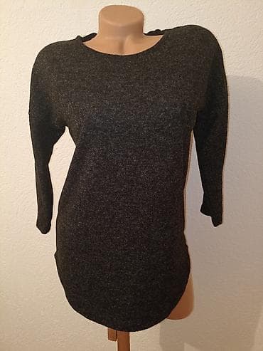 Bluza je kao nova,velicina s/m