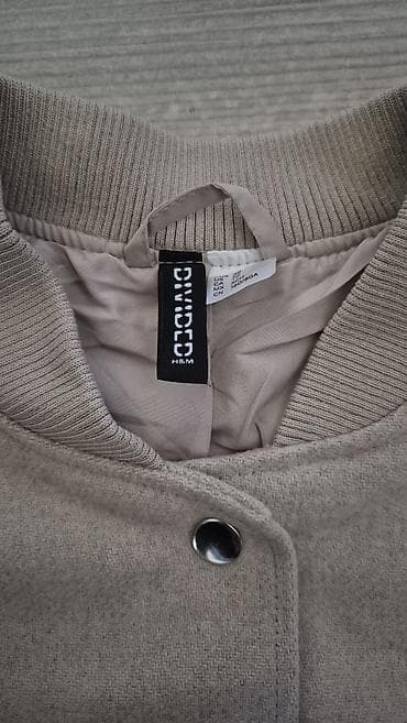 Kancelarijski nameštaj: H&M DIVIDED bomber duks-jakna, veličina XS (EUR/US XS; CN — 2