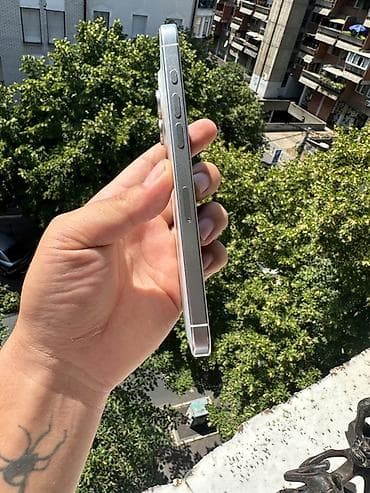 iphone 155: Apple iPhone 15 Pro – titanijumsko kućište, USB‑C - Model: iPhone 15 — 1