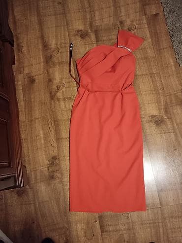 zara ski odelo: Nova Elegantna koktel/večernja haljina Ross Hill - Model — 1