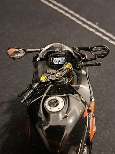 target rančevi: Motor SUZUKI GSX-R1000R 2021 1:12 - NOVO NOVO! Vrhunski odradjen — 2