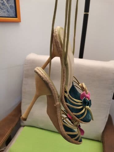 una obuca beograd: Sandals, 35 — 5
