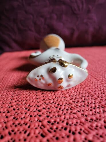 šoljice za kafu porcelan: Figura nova Zajecar porcelan. Pozlata perfektna — 5