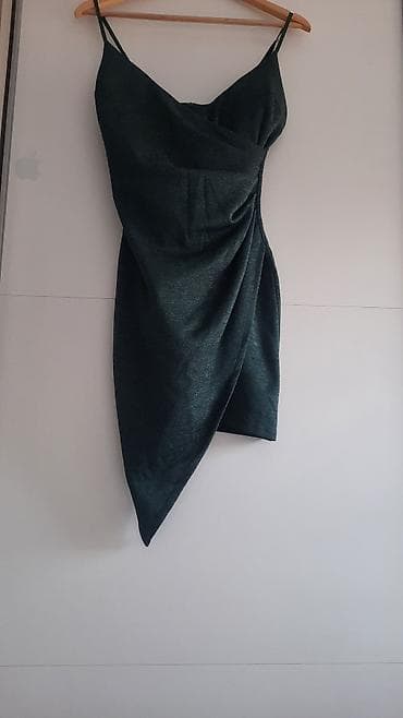 elegantne majce: Elegantna mini haljina na bretele, smaragno-zelene boje sa suptilnim — 1