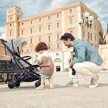 Kolica za bebe: KINDERKRAFT KOLICA PILOT 2 BIZUU LUNAR BLACK – kabinska, kompaktna — 5
