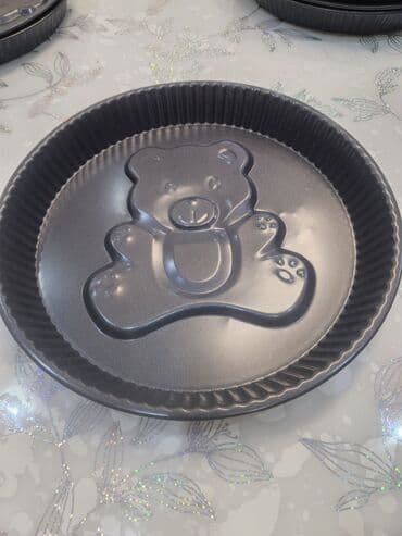 4 činije novi sad: Kalupi za torte i kolače – okrugli plehovi sa reljefnim motivima: - — 4