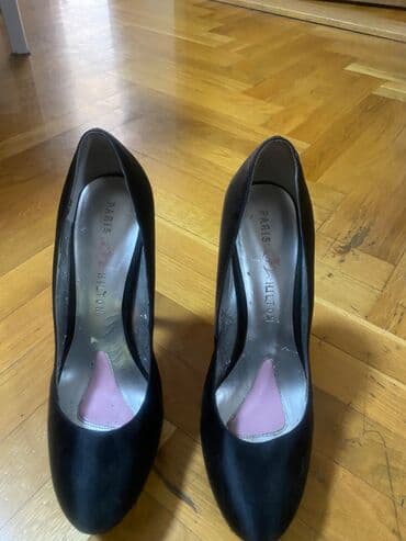 cipele sombor: Prodajem elegantne salonke Paris Hilton, br 40, gaziste 24 cm, visina — 2