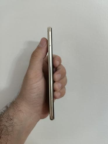 golim: Huawei Mate 20 lite gold dual sim sim free, verzija sa 4/64gb — 3