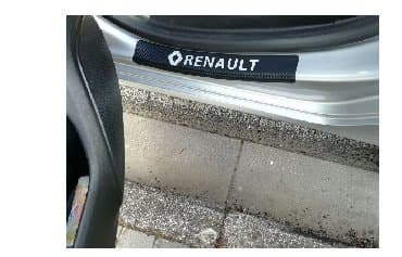 adapter za auto upaljač sa 220v na 12v: Stikeri za prag automobila - karbon RENAULT Stikeri za prag — 7