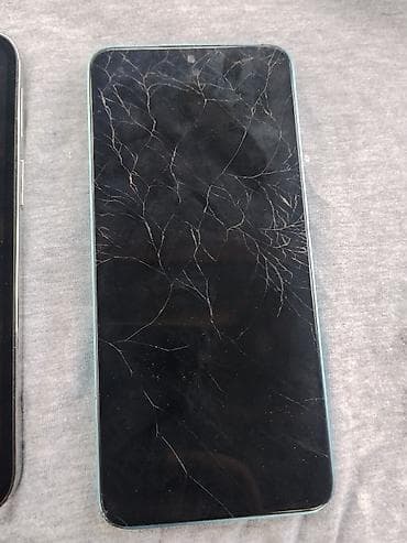 apple iphone 6 cena: Dva pametna telefona – Apple iPhone (bela zadnja strana) i HONOR — 4