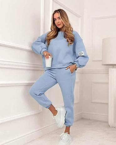 Venčanice i aksesoari: Ženski komplet trenerke – duks + donji deo Opis: - Model: opušten — 2