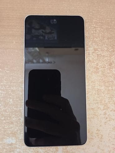 Mobilni telefoni i aksesoari: Samsung Galaxy S21 FE 5G – 128 GB, 6 GB RAM, Olive - Ekran: 6.4" — 2