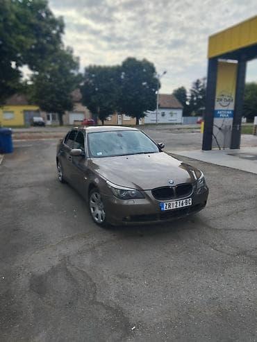 polovne pagode: BMW Serija 5 (E60) – limuzina u braon metalik boji - Motor: redni — 6