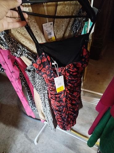 refine kapi gde kupiti: Dosta garderobe za dalju prodaju muske zenske decije haljine dzemperi — 2