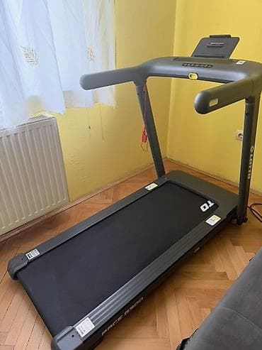Traka za trčanje (model na konzoli: PACER 6300) - Električna traka