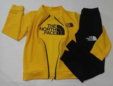 Tracksuit sets: 👇🏻👇🏻TRODELNI SETOVI👇🏻👇🏻 💰💰2750 din ili dva 4500din💰💰 Set sadrzi — 16
