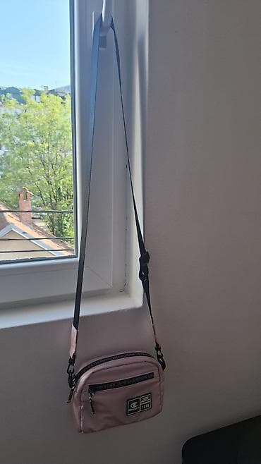 champion kikinda: CHAMPION roze netalik torbica, nova, nikad korišćena, divne boje, sa — 8
