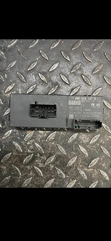 punjac akumulatora: AUDI Q5 Q4 A5 A6 Q7 MODUL GEPEK VRATA 8W8959107B | Audi a3 a4 a5 a6 — 1