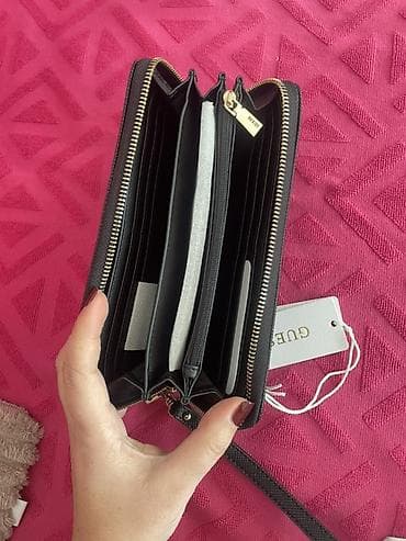 sizeer beograd: GUESS ženski novčanik/kaiš torbica sa ručnom povesicom - Model — 2