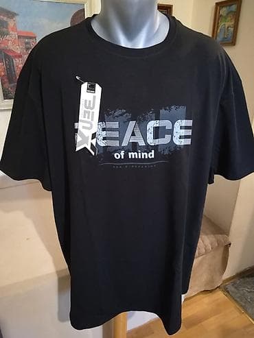 T-shirt color - Black — 1