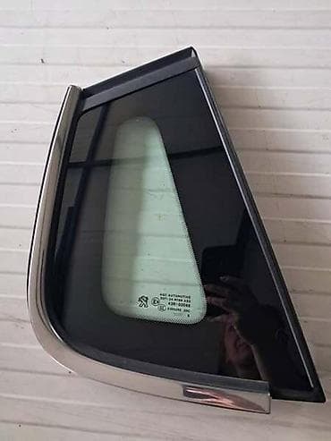 sef za lovacke puske: FIKSNO LEPTIR STAKLO ZA PEUGEOT 2008 OD 2013. DO 2019. GOD — 2