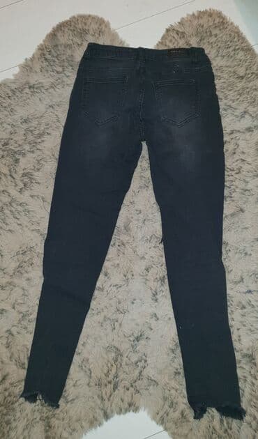 nike air max plus black silver white: Farmerke crni teksas iscepkane sa rajfislusima na nogavicama.Imaju — 3