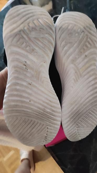 saucony patike iskustva: Skechers dečije patike – crno‑bele - Model sa elastičnim pertlama i — 6