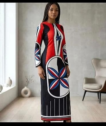 Duga haljina s grafičkim printom - Kroj: ravna silueta do članaka