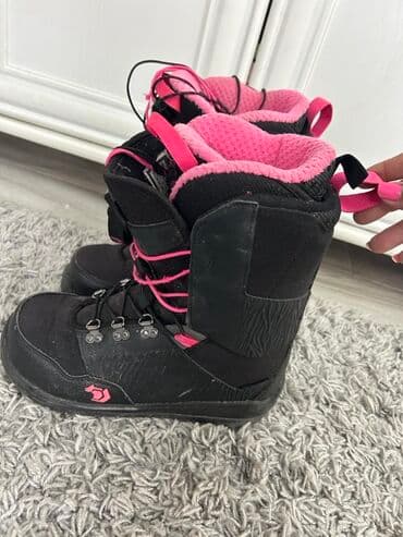 Flat shoes: High boots, 39 — 4