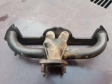 Izduvna grana Lada 21214 Niva br.3. Polovno, očuvano. Skinuto sa