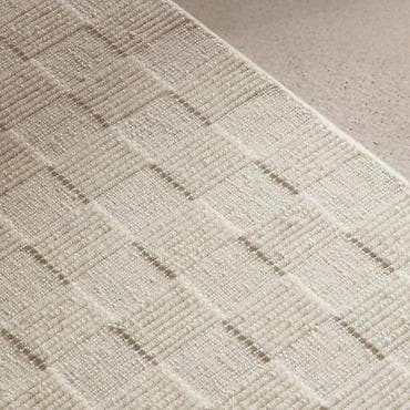 tepih kp: Tepih
200x140cm- 5000 din 
200x160cm- 5500 din — 2