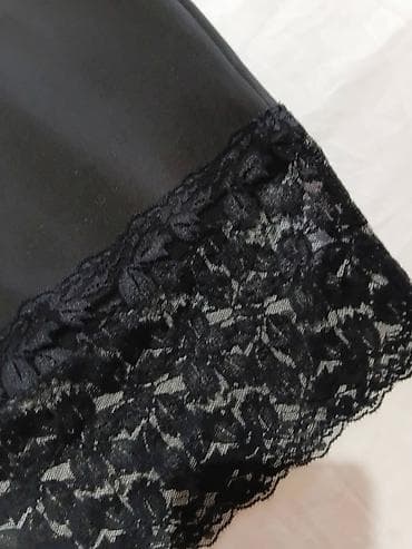 torba mona crna: Elegantna crna koktel haljina – Christiane Road - Kroj: uska silueta — 10