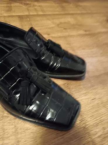 Men's Footwear: Ženske mokasine De Mazzio Epica – crne, lakovane sa reljefnim — 1