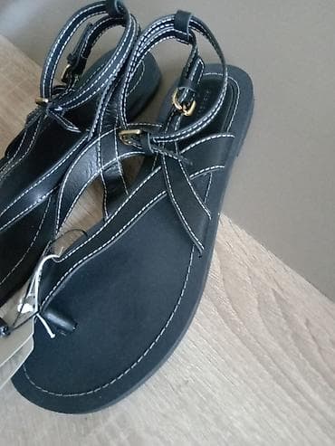 nike tn black yellow: Ženske kožne sandale – crne, sa kaiševima oko zgloba - Model sa — 3