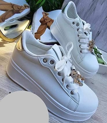 Prelepe zenske modne patike NOVO!
36-41
Cena 3290 din
DM na lalafo.rs Prelepe zenske modne patike NOVO!
36-41
Cena 3290 din
DM