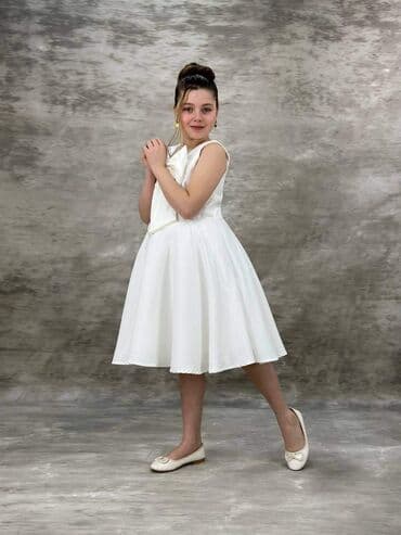 nabrana haljina: NOVO 
Haljinice za princezice od 7 do 12 godina 🥰
Cena 3950 din — 5