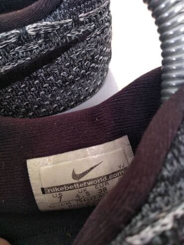 zenske patike n: NIKE original zenske patike br 38, koriscene kratko. Duzina — 3