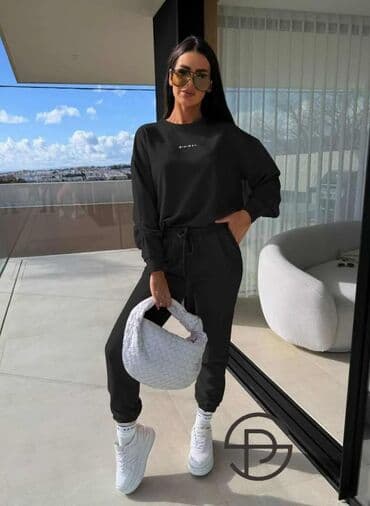 tech fleece s: Ženski komplet trenerke – duks i donji deo - Kroj: opušten duks sa — 4
