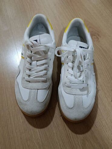 c a bokserice: Tommy Hilfiger, 39 — 1