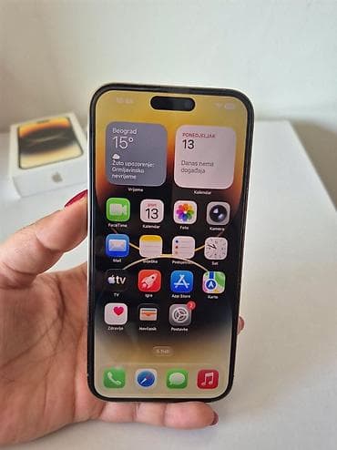 Apple iPhone: Na prodaju iPhone 14 Pro Max u Gold boji, 256GB memorije. Telefon je — 5