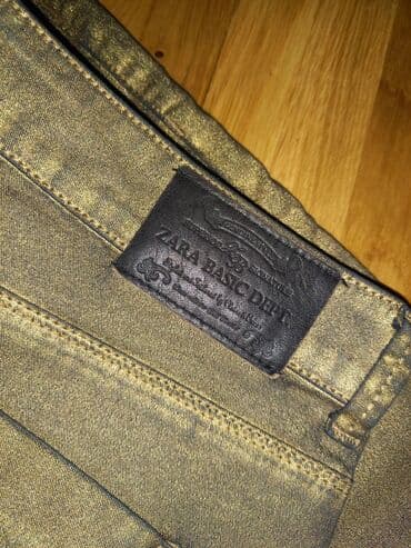 kargo pantalone h m: Zara farmerice- pantalone kao nove. Broj 38. Obucene 2-3 puta. Boja je — 3