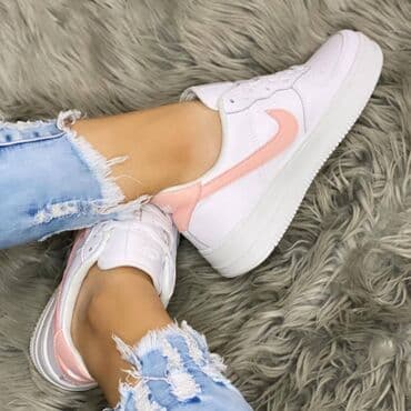 nike air force sa crnim znakom: Nike air force patike

Novo
Brojevi 36 do 46

fb Moja Kupovina 1 — 5