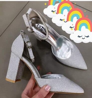 loreal stik muski: Cena 3400 din 36-41 br — 4