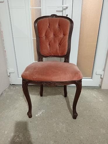 polovne stolice: Set od 6 klasičnih drvenih stolica sa tapaciranim sedalima i — 2